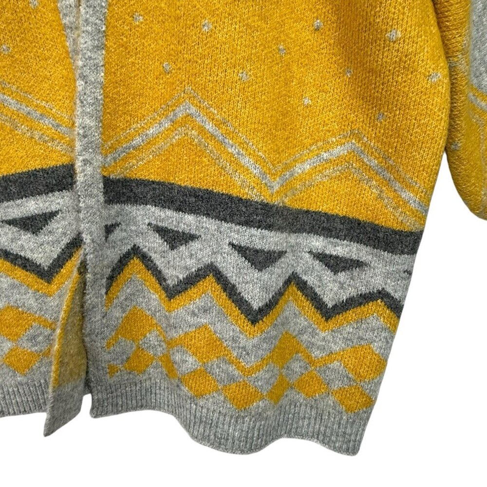 Rain + Rose Aztec Open Front Cardigan Size Medium Long Sleeve Gray Yellow - Picture 3 of 5